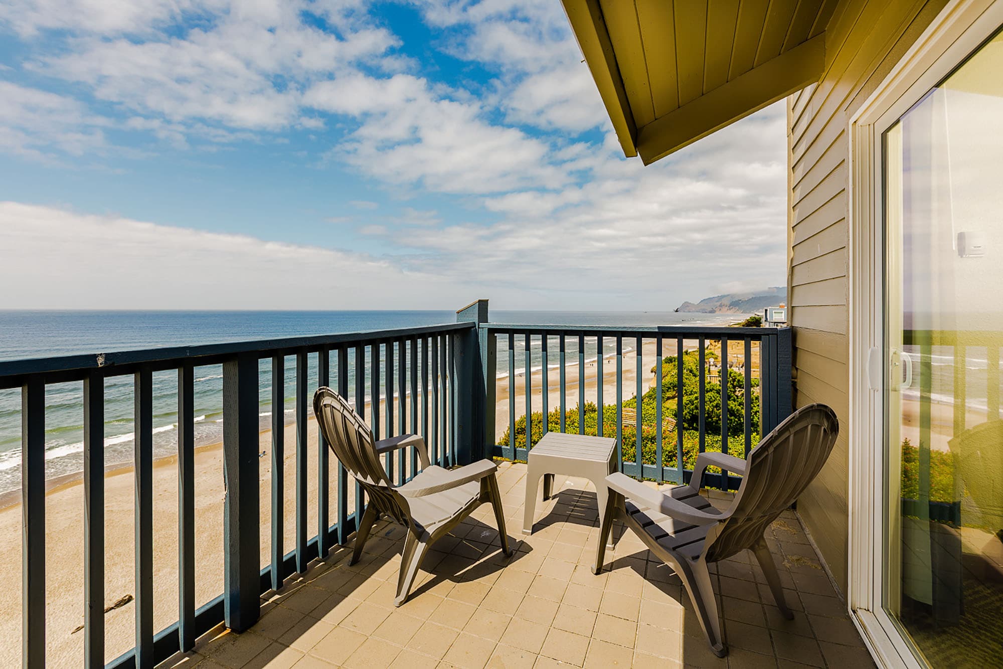 Oregon coast balcony with beach view